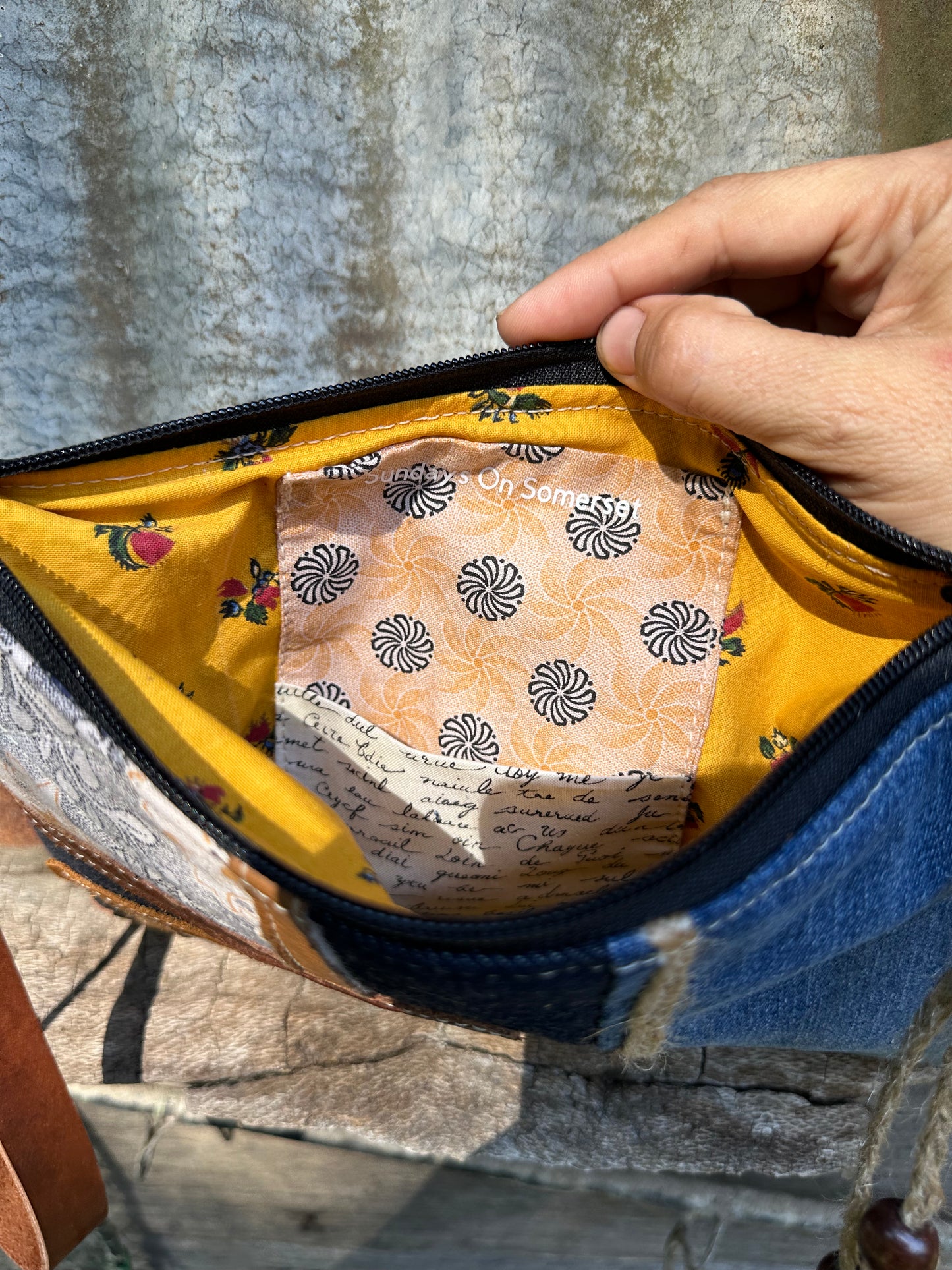 Wivenhoe Large Clutch Bag - DLF